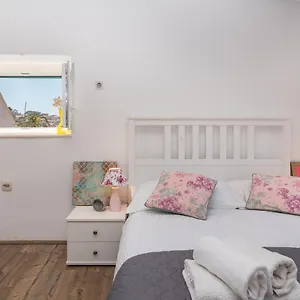 Ana Apartment
