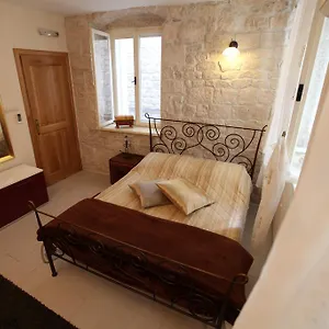 Tragurium & Salona Apartment