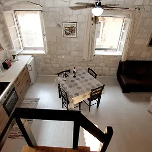 Tragurium Apartment