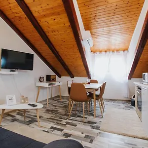 Toma Apartment